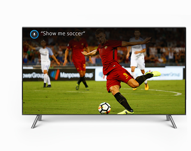 Futbolista en acción, en pantalla de TV